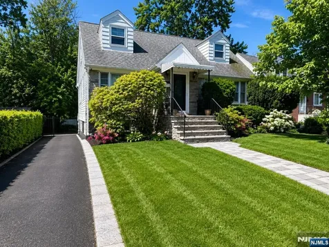 176 Mount Pleasant Avenue West Orange NJ 07052