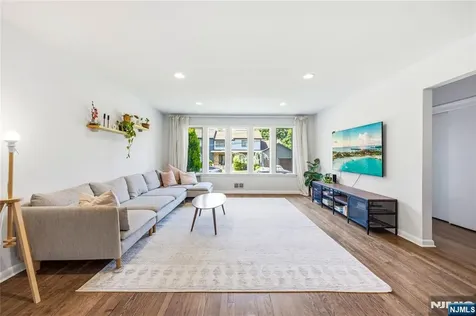 129 Palisade Avenue Cresskill NJ 07626