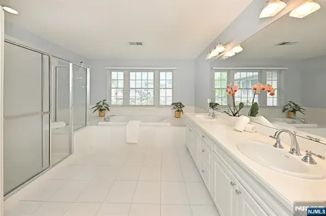 3 Schindler Court Upper Saddle River NJ 07458