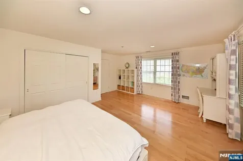 3 Schindler Court Upper Saddle River NJ 07458