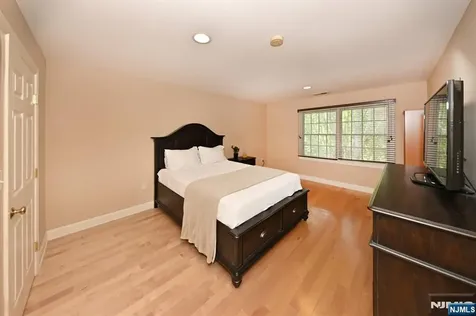 3 Schindler Court Upper Saddle River NJ 07458