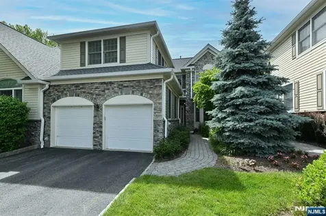 3 Schindler Court Upper Saddle River NJ 07458
