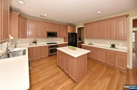 3 Schindler Court Upper Saddle River NJ 07458