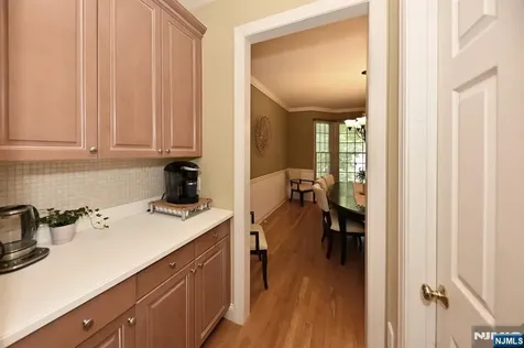 3 Schindler Court Upper Saddle River NJ 07458