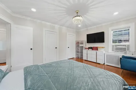 285 Hudson Avenue Englewood NJ 07631