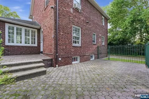 285 Hudson Avenue Englewood NJ 07631
