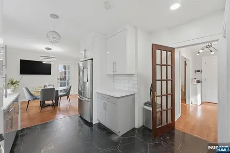 285 Hudson Avenue Englewood NJ 07631