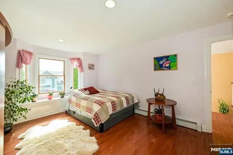 111 Magnolia Avenue Cresskill NJ 07626