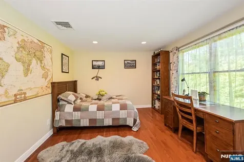 111 Magnolia Avenue Cresskill NJ 07626
