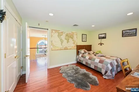 111 Magnolia Avenue Cresskill NJ 07626