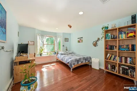 111 Magnolia Avenue Cresskill NJ 07626