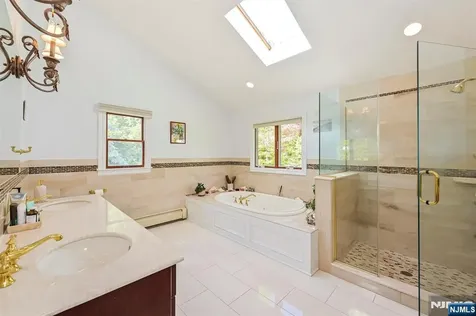 111 Magnolia Avenue Cresskill NJ 07626