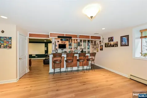 111 Magnolia Avenue Cresskill NJ 07626
