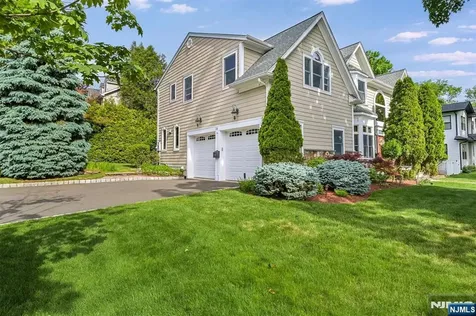 111 Magnolia Avenue Cresskill NJ 07626