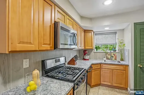 272-276 Walnut Newark NJ 07105
