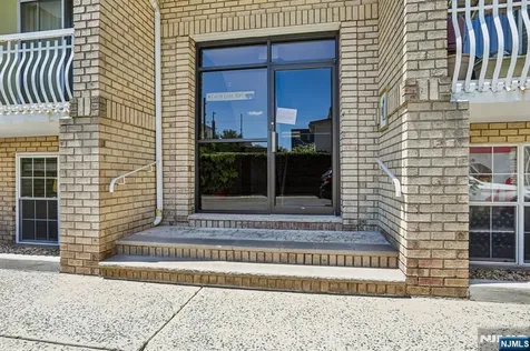272-276 Walnut Newark NJ 07105