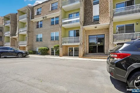 272-276 Walnut Newark NJ 07105