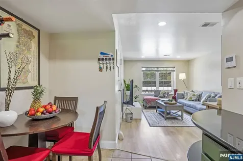 272-276 Walnut Newark NJ 07105