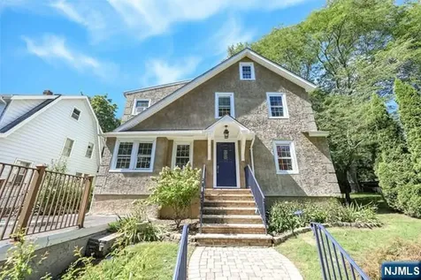 167 8th Street Cresskill NJ 07626