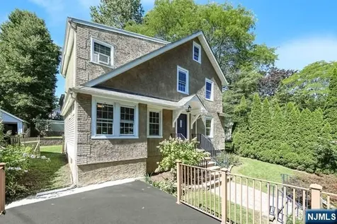 167 8th Street Cresskill NJ 07626