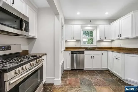 167 8th Street Cresskill NJ 07626