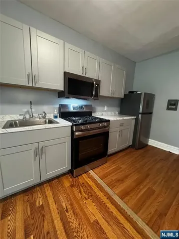 830 S 16th Street Newark NJ 07108
