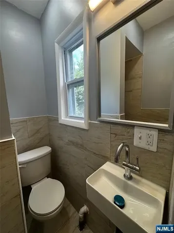 830 S 16th Street Newark NJ 07108
