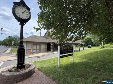 358 Maple Avenue Oradell NJ 07649