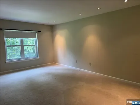 358 Maple Avenue Oradell NJ 07649