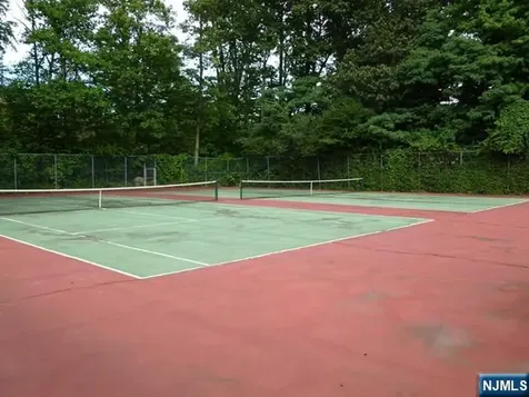 2002 Hawthorne Lane Mahwah NJ 07430