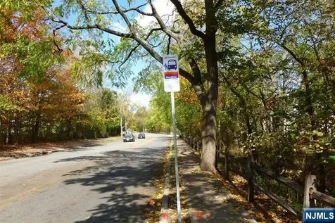 2002 Hawthorne Lane Mahwah NJ 07430