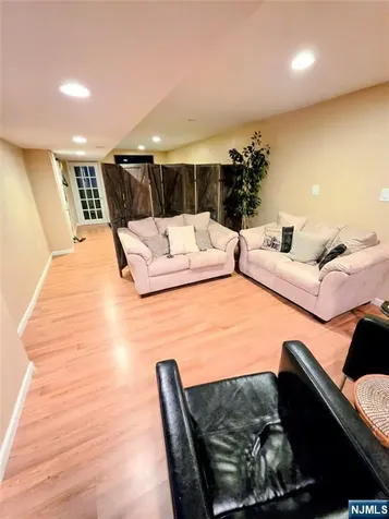 33 Kopak Way Spotswood NJ 08884