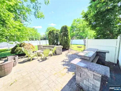 33 Kopak Way Spotswood NJ 08884