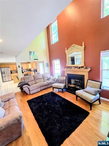 33 Kopak Way Spotswood NJ 08884