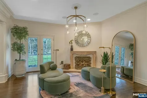 31 Burning Hollow Road Saddle River NJ 07458