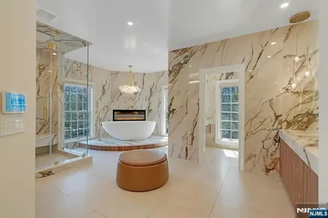 31 Burning Hollow Road Saddle River NJ 07458