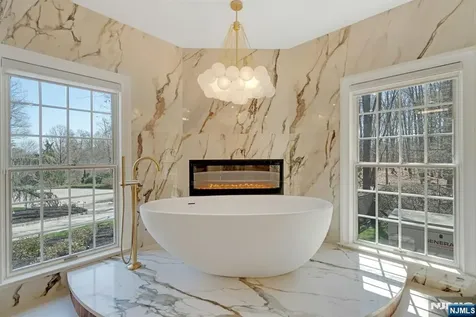 31 Burning Hollow Road Saddle River NJ 07458