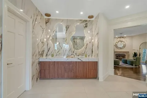 31 Burning Hollow Road Saddle River NJ 07458