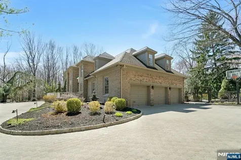 31 Burning Hollow Road Saddle River NJ 07458