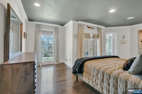 31 Burning Hollow Road Saddle River NJ 07458