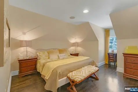 31 Burning Hollow Road Saddle River NJ 07458