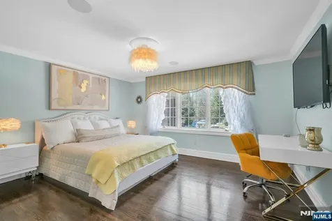 31 Burning Hollow Road Saddle River NJ 07458