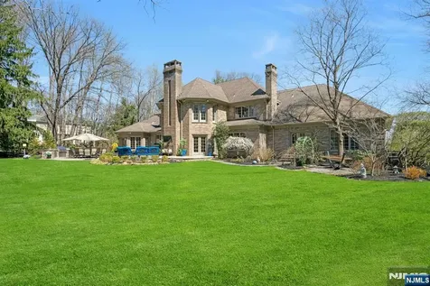 31 Burning Hollow Road Saddle River NJ 07458