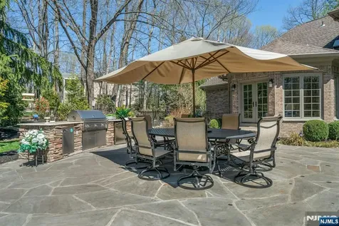 31 Burning Hollow Road Saddle River NJ 07458
