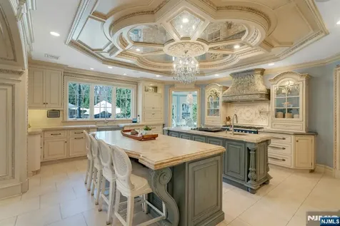 31 Burning Hollow Road Saddle River NJ 07458