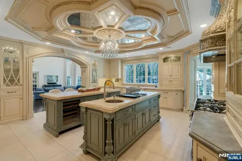 31 Burning Hollow Road Saddle River NJ 07458