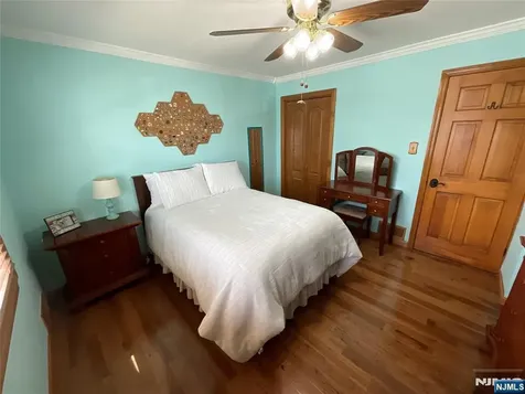 321 Thomas Avenue Lyndhurst NJ 07071