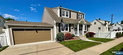 321 Thomas Avenue Lyndhurst NJ 07071
