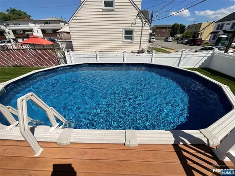 321 Thomas Avenue Lyndhurst NJ 07071