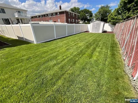 321 Thomas Avenue Lyndhurst NJ 07071